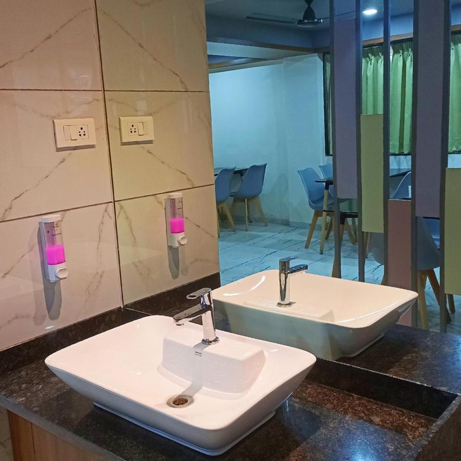 Sharman Suites Пуна Экстерьер фото